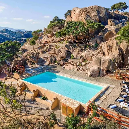 Esmeralda Costa Paradiso