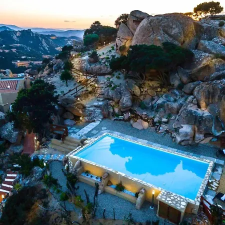 Esmeralda Villa
