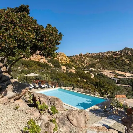 Esmeralda Villa